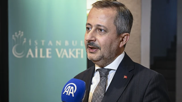 Aileler dikkat: Dijital platformlardaki LGBT propagandası gençlerde cinsel kimlik karmaşasına yol açıyor