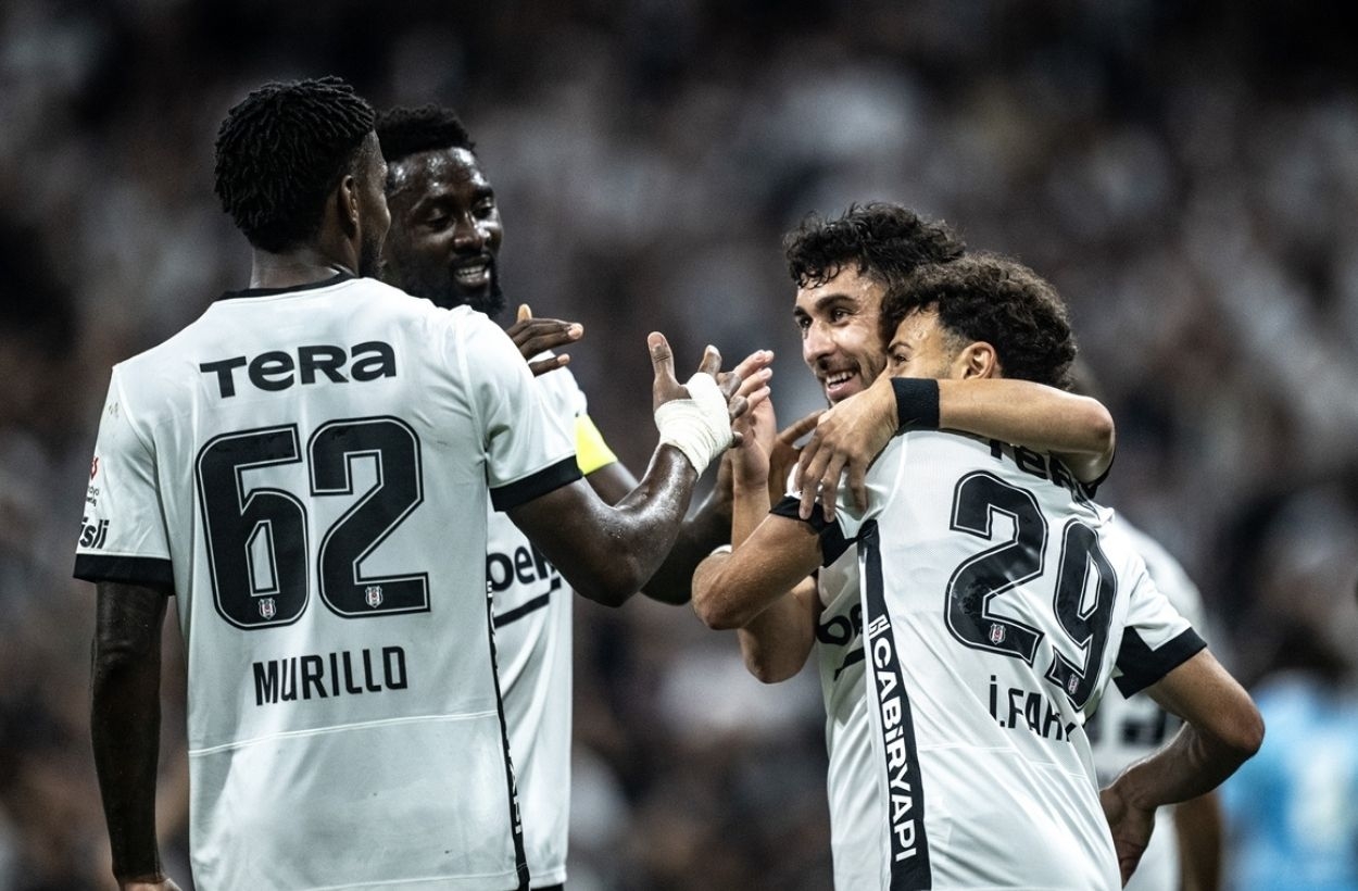 Beşiktaş’ın rakibi fokur fokur